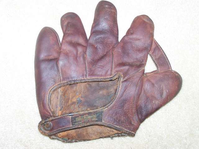 Thomas E. Wilson 613 Back